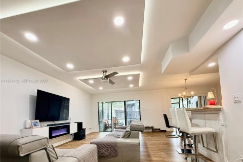 Townhouse in Plantation, Florida 3 bedrooms, 201.6 sq.m. № 2040391 - photo 7