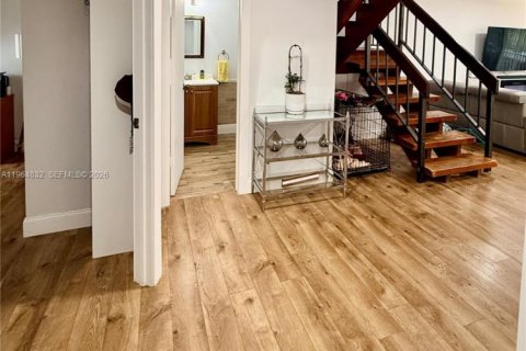 Townhouse in Plantation, Florida 3 bedrooms, 201.6 sq.m. № 2040391 - photo 4