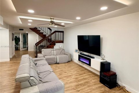 Townhouse in Plantation, Florida 3 bedrooms, 201.6 sq.m. № 2040391 - photo 28