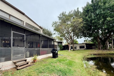 Townhouse in Plantation, Florida 3 bedrooms, 201.6 sq.m. № 2040391 - photo 21