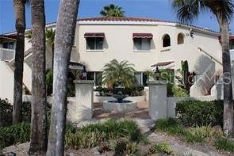 Condominio en alquiler en Bradenton, Florida, 2 dormitorios, 123.28 m2 № 1616212 - foto 1