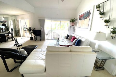 Condominio en alquiler en Bradenton, Florida, 2 dormitorios, 123.28 m2 № 1616212 - foto 12