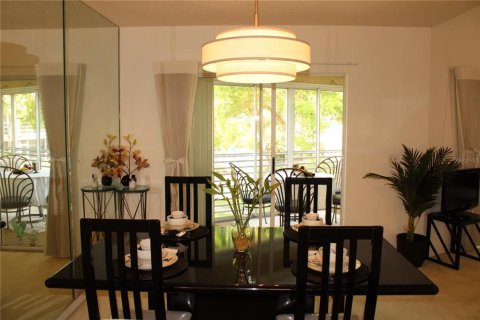 Condominio en alquiler en Bradenton, Florida, 2 dormitorios, 123.28 m2 № 1616212 - foto 6