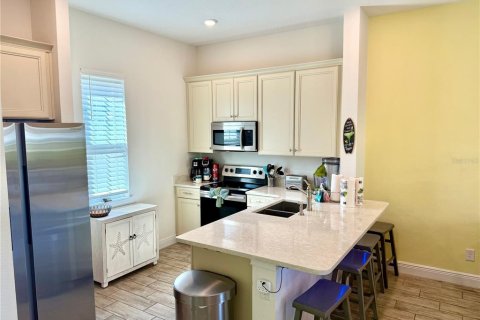 Villa ou maison à louer à Kissimmee, Floride: 4 chambres, 171.87 m2 № 2113389 - photo 7