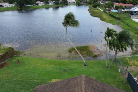 Снять в аренду виллу или дом в Купер-Сити, Флорида 3 спальни, 167.78м2, № 2066401 - фото 28