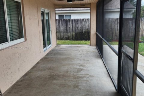 Снять в аренду виллу или дом в Купер-Сити, Флорида 3 спальни, 167.78м2, № 2066401 - фото 23