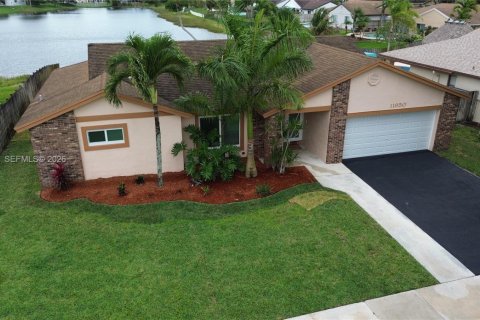 Снять в аренду виллу или дом в Купер-Сити, Флорида 3 спальни, 167.78м2, № 2066401 - фото 27