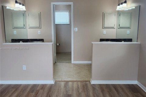 Снять в аренду виллу или дом в Купер-Сити, Флорида 3 спальни, 167.78м2, № 2066401 - фото 15