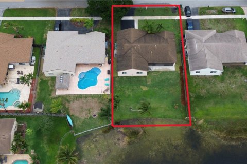 Снять в аренду виллу или дом в Купер-Сити, Флорида 3 спальни, 167.78м2, № 2066401 - фото 26