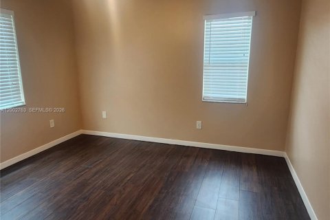 Снять в аренду виллу или дом в Купер-Сити, Флорида 3 спальни, 167.78м2, № 2066401 - фото 18