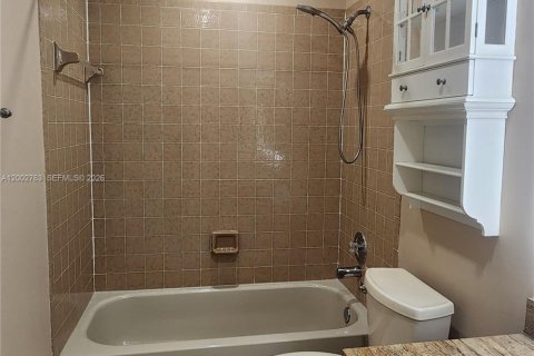 Снять в аренду виллу или дом в Купер-Сити, Флорида 3 спальни, 167.78м2, № 2066401 - фото 20