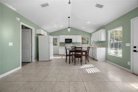 House in Lake City, Florida 2 bedrooms, 73.58 sq.m. № 2391377 - photo 2