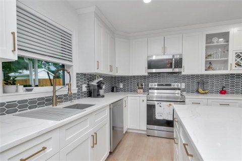 Villa ou maison à vendre à Tampa, Floride: 3 chambres, 97.55 m2 № 1898973 - photo 18