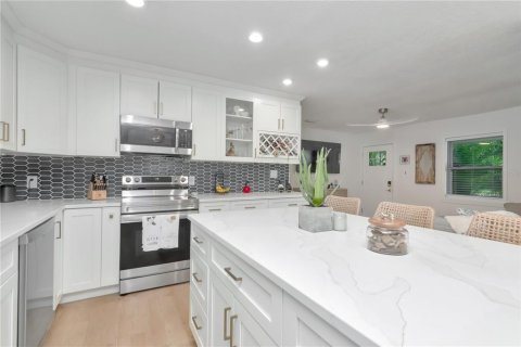 Villa ou maison à vendre à Tampa, Floride: 3 chambres, 97.55 m2 № 1898973 - photo 19