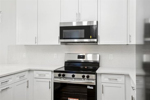 Apartamento en alquiler en Port Charlotte, Florida, 3 dormitorios, 120.77 m2 № 1910481 - foto 13