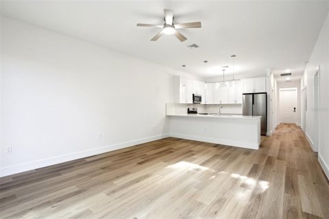 Apartamento en alquiler en Port Charlotte, Florida, 3 dormitorios, 120.77 m2 № 1910481 - foto 8
