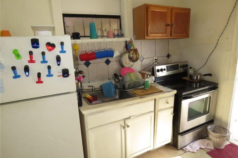 Propiedad comercial en venta en Tampa, Florida, 53.14 m2 № 1509052 - foto 4