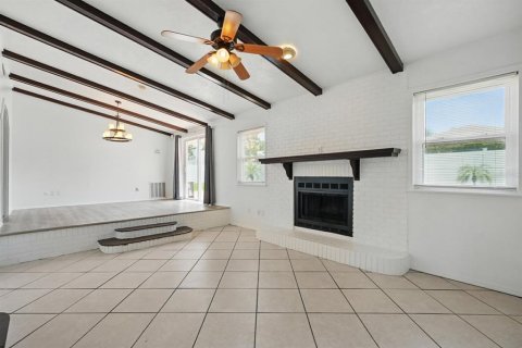 Casa en venta en Deltona, Florida, 3 dormitorios, 147.34 m2 № 1780377 - foto 10
