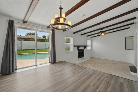 Casa en venta en Deltona, Florida, 3 dormitorios, 147.34 m2 № 1780377 - foto 8