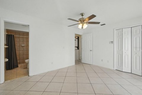 Casa en venta en Deltona, Florida, 3 dormitorios, 147.34 m2 № 1780377 - foto 16