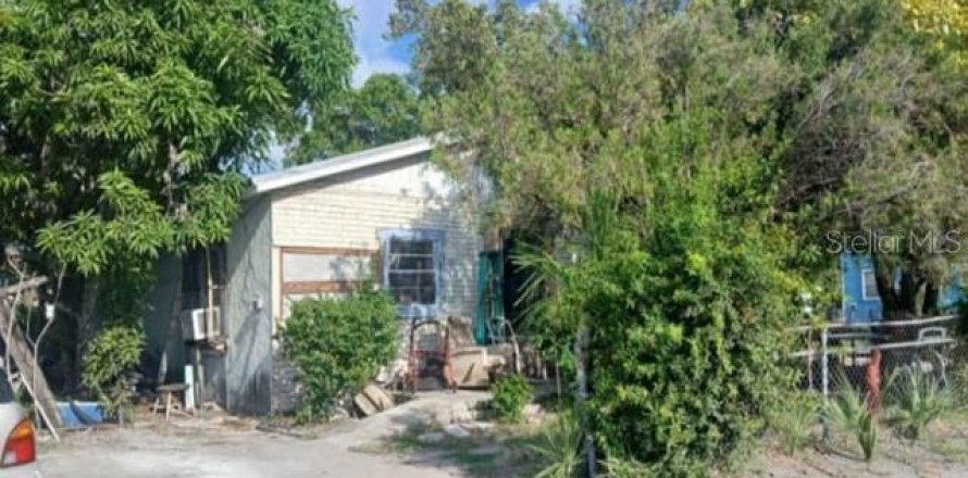 House in Palmetto, Florida 3 bedrooms, 120.4 sq.m. № 1919664