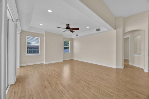 House in Lakeland, Florida 4 bedrooms, 291.43 sq.m. № 1908928 - photo 15