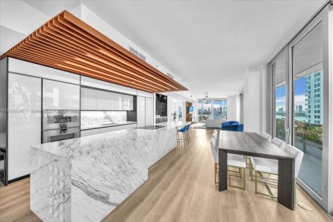 Снять в аренду кондоминиум в Майами-Бич, Флорида 3 спальни, 250м2, № 1944266 - фото 14