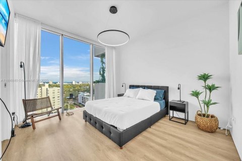 Снять в аренду кондоминиум в Майами-Бич, Флорида 3 спальни, 250м2, № 1944266 - фото 25