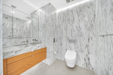 Снять в аренду кондоминиум в Майами-Бич, Флорида 3 спальни, 250м2, № 1944266 - фото 24