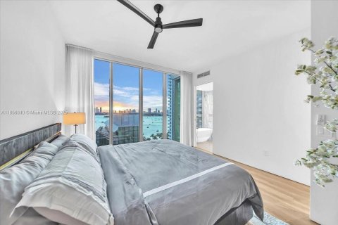 Снять в аренду кондоминиум в Майами-Бич, Флорида 3 спальни, 250м2, № 1944266 - фото 17