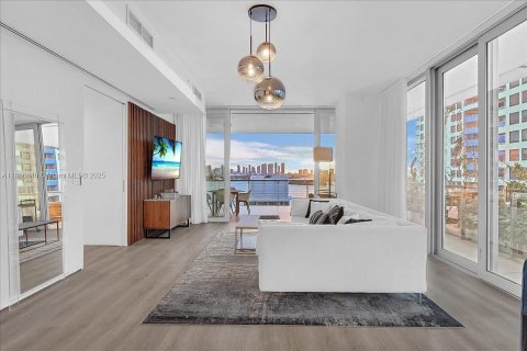 Снять в аренду кондоминиум в Майами-Бич, Флорида 3 спальни, 250м2, № 1944266 - фото 5