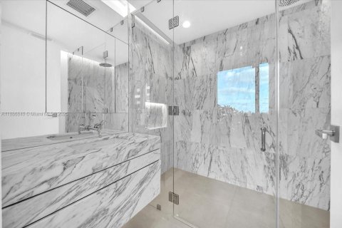 Снять в аренду кондоминиум в Майами-Бич, Флорида 3 спальни, 250м2, № 1944266 - фото 27