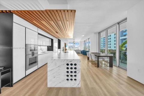 Снять в аренду кондоминиум в Майами-Бич, Флорида 3 спальни, 250м2, № 1944266 - фото 10