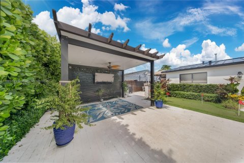 Casa en venta en Miami, Florida, 4 dormitorios, 153.29 m2 № 1892021 - foto 8