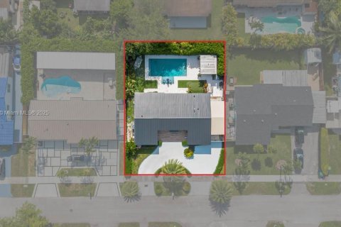 Casa en venta en Miami, Florida, 4 dormitorios, 153.29 m2 № 1892021 - foto 15