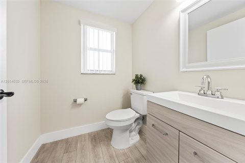 Touwnhouse à vendre à Pembroke Pines, Floride: 4 chambres, 155.98 m2 № 2171268 - photo 13
