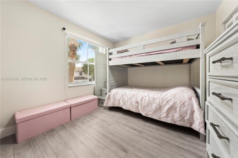 Touwnhouse à vendre à Pembroke Pines, Floride: 4 chambres, 155.98 m2 № 2171268 - photo 19