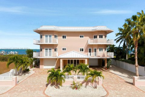 Casa en venta en Key Largo, Florida, 5 dormitorios, 447.97 m2 № 1992895 - foto 25