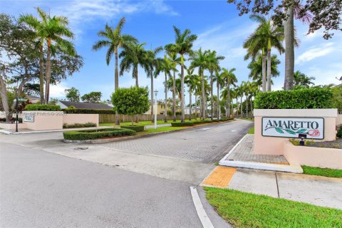Villa ou maison à louer à Miami, Floride: 3 chambres, 149.57 m2 № 2076440 - photo 29