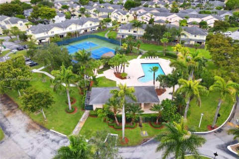 Villa ou maison à louer à Miami, Floride: 3 chambres, 149.57 m2 № 2076440 - photo 30