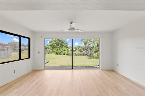 House in Longwood, Florida 3 bedrooms, 134.8 sq.m. № 1815731 - photo 16