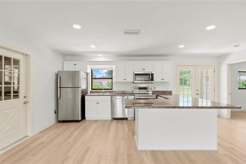 House in Longwood, Florida 3 bedrooms, 134.8 sq.m. № 1815731 - photo 6