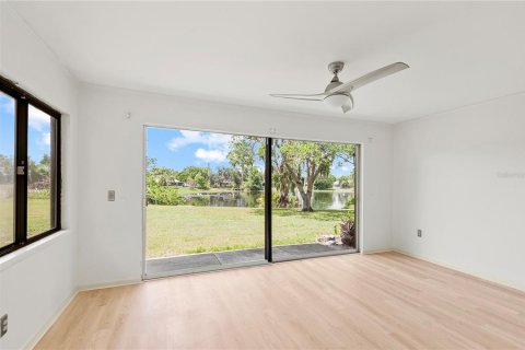 House in Longwood, Florida 3 bedrooms, 134.8 sq.m. № 1815731 - photo 15