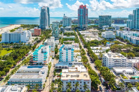 Купить коммерческую недвижимость в Майами-Бич, Флорида № 2020563 - фото 19