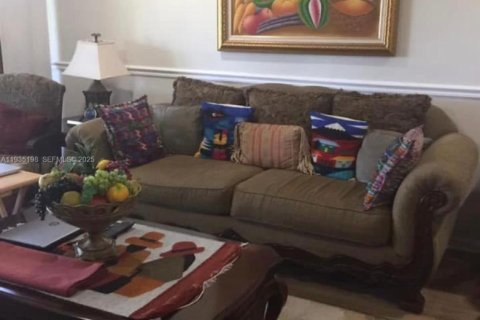 Adosado en venta en Pembroke Pines, Florida, 3 dormitorios, 122.17 m2 № 1993530 - foto 7