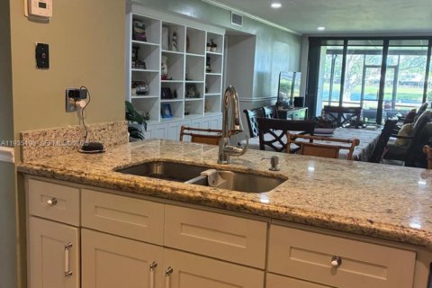 Adosado en venta en Pembroke Pines, Florida, 3 dormitorios, 122.17 m2 № 1993530 - foto 5