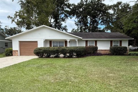 Villa ou maison à Ocala, Floride 3 chambres, 132.66 m2 № 2376763