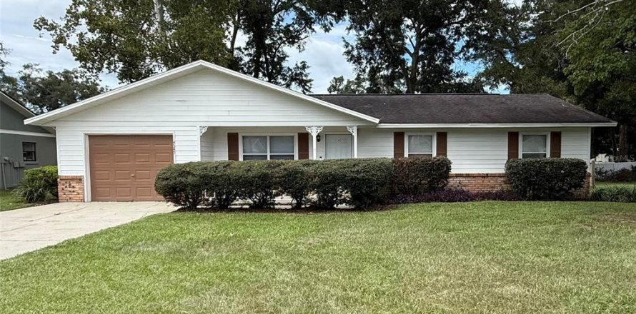 Villa ou maison à Ocala, Floride 3 chambres, 132.66 m2 № 2376763