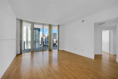 Снять в аренду кондоминиум в Майами, Флорида 2 спальни, 88.07м2, № 2029357 - фото 13