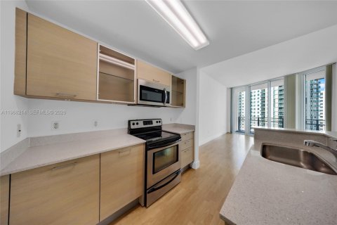 Снять в аренду кондоминиум в Майами, Флорида 2 спальни, 88.07м2, № 2029357 - фото 7